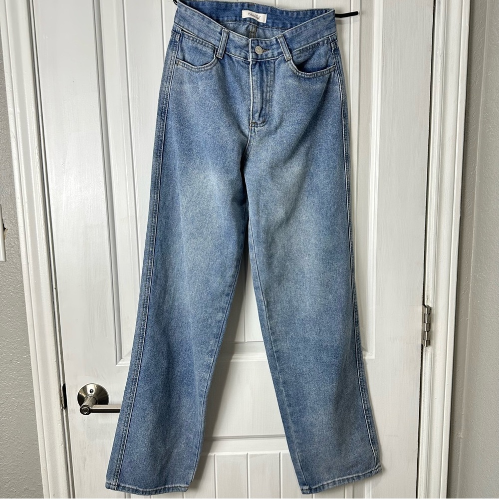 Shinne Classic Blue Women's Straight Leg cutout Jeans size medium - Picture 2 of 8